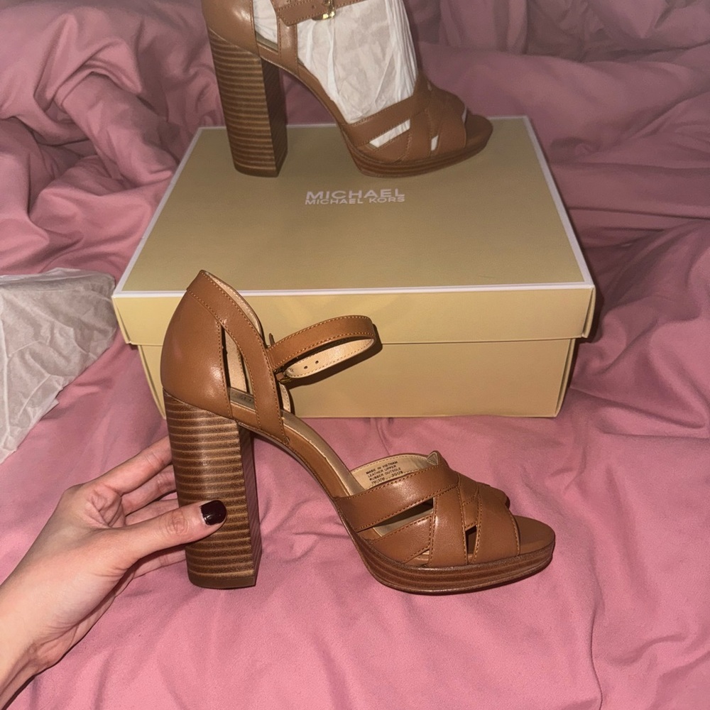 Micheal kors annaliese platform heels